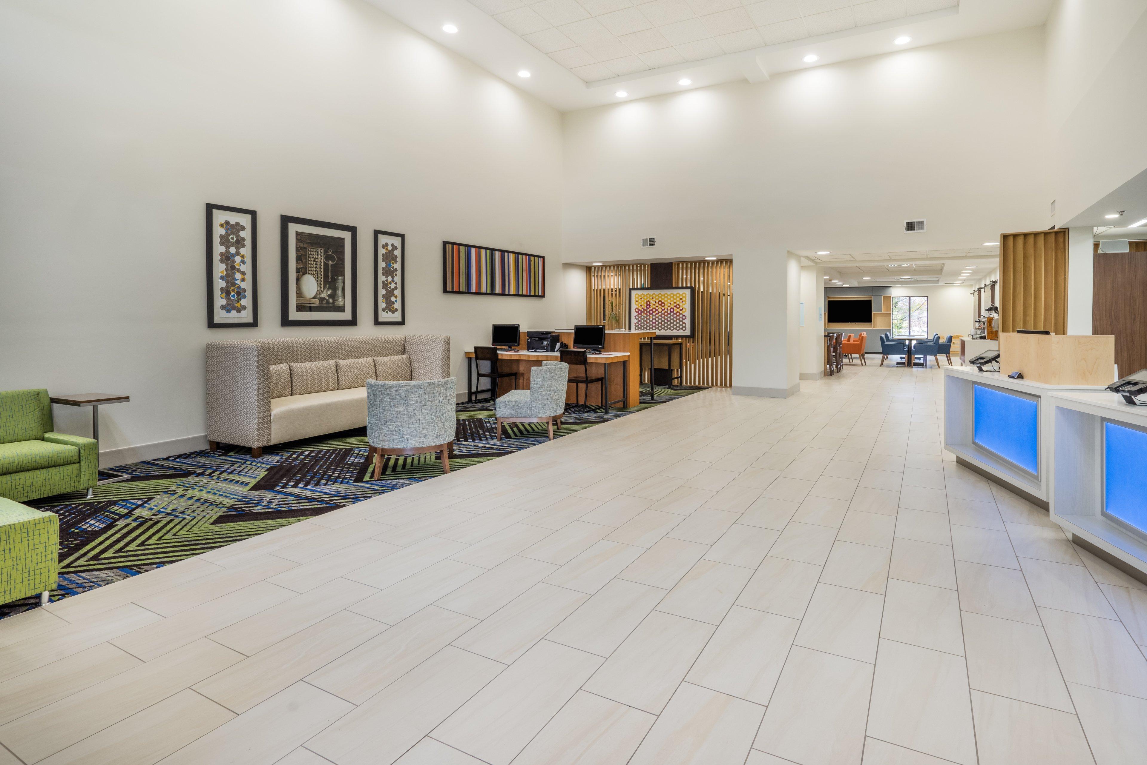 Holiday Inn Express Hotel & Suites Louisville East By Ihg Екстериор снимка