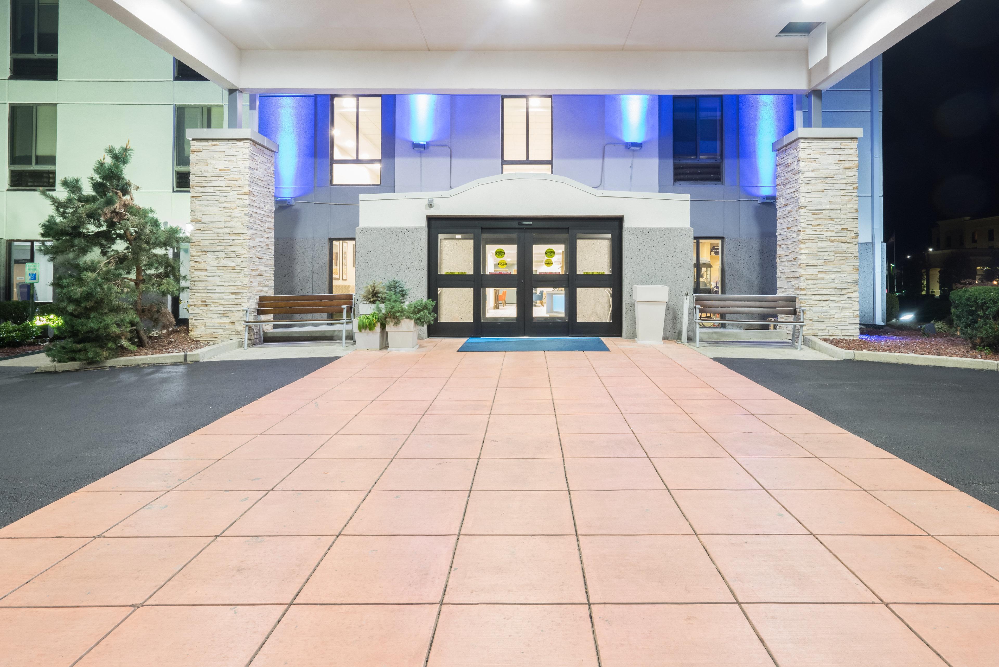 Holiday Inn Express Hotel & Suites Louisville East By Ihg Екстериор снимка