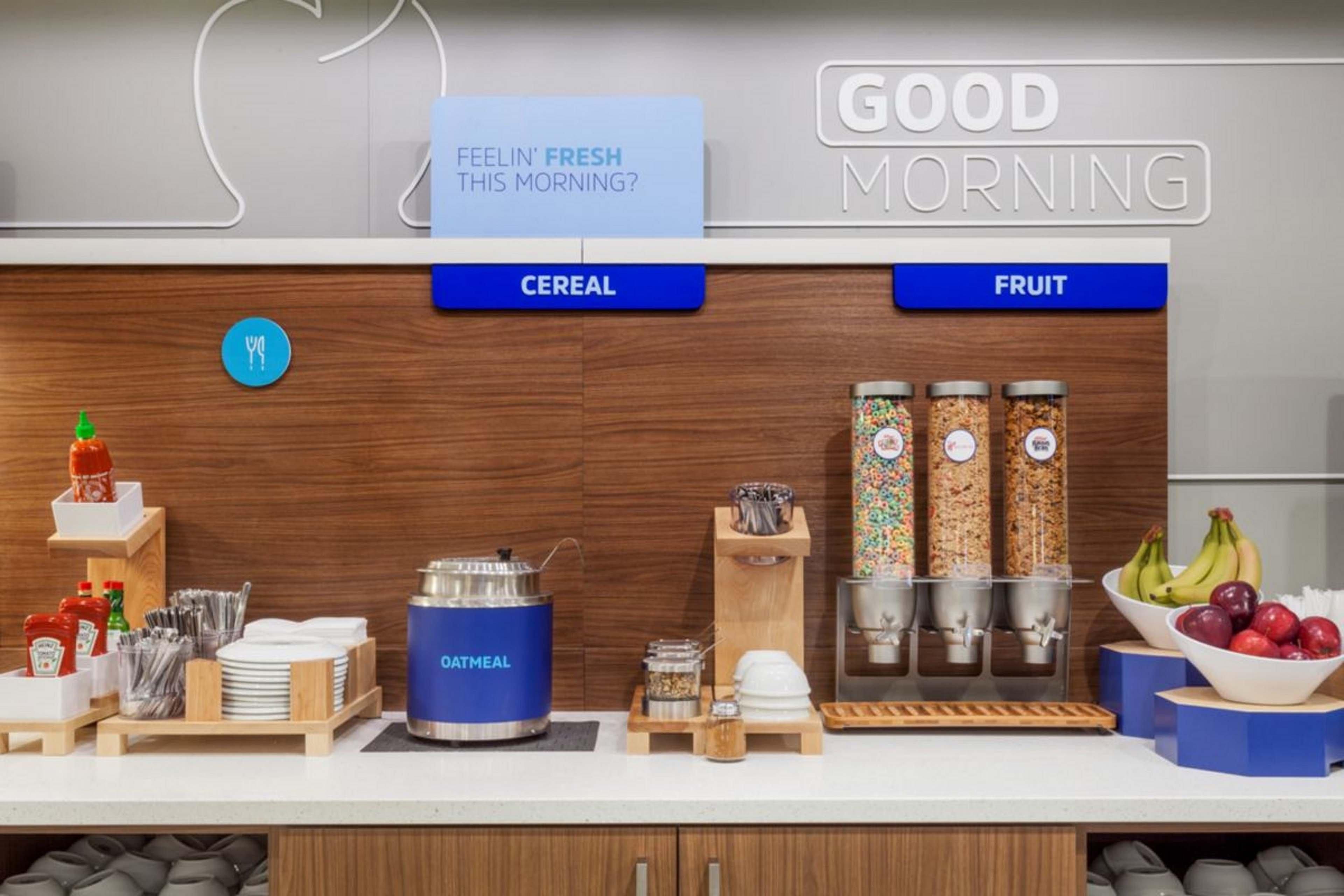 Holiday Inn Express Hotel & Suites Louisville East By Ihg Екстериор снимка