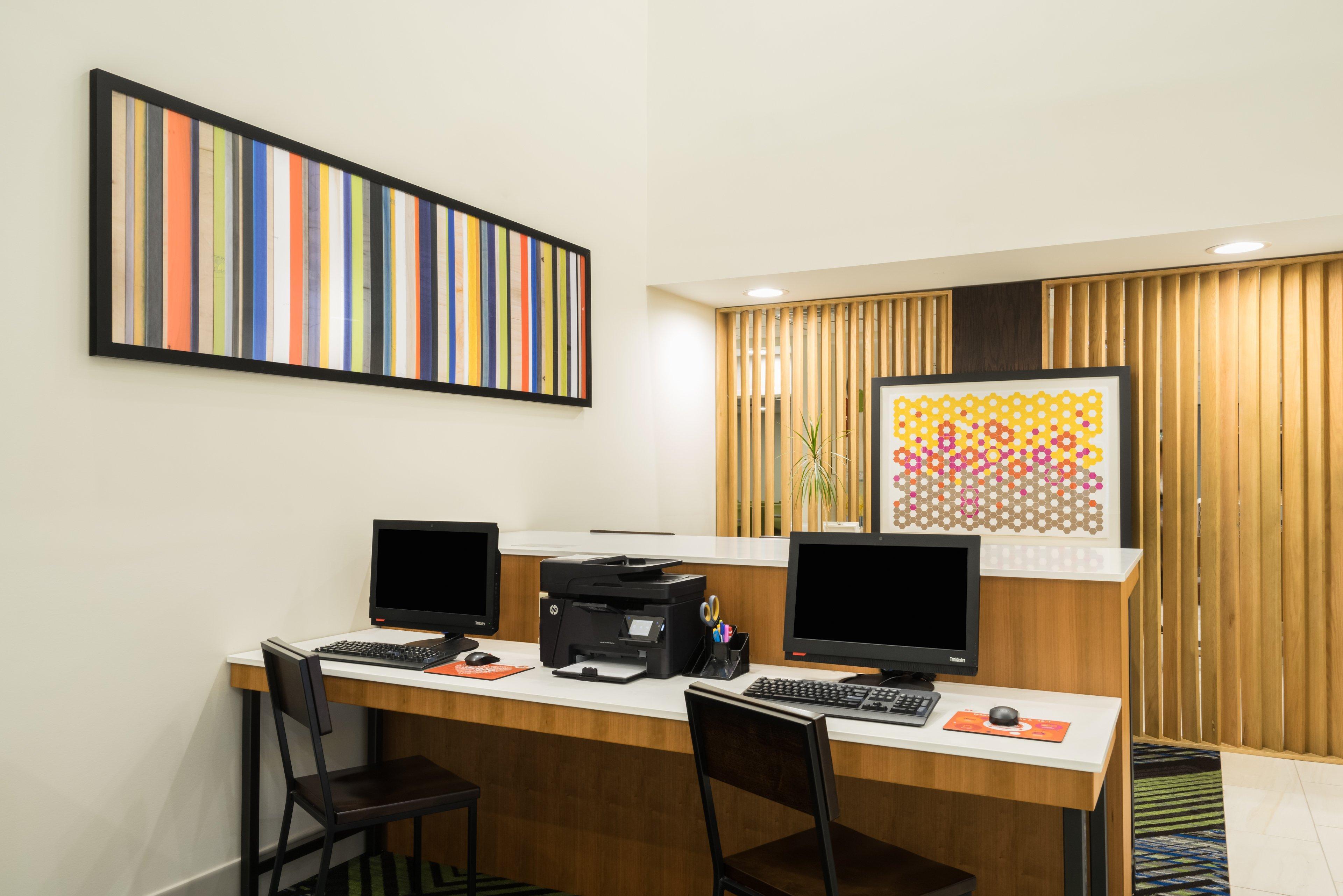 Holiday Inn Express Hotel & Suites Louisville East By Ihg Екстериор снимка
